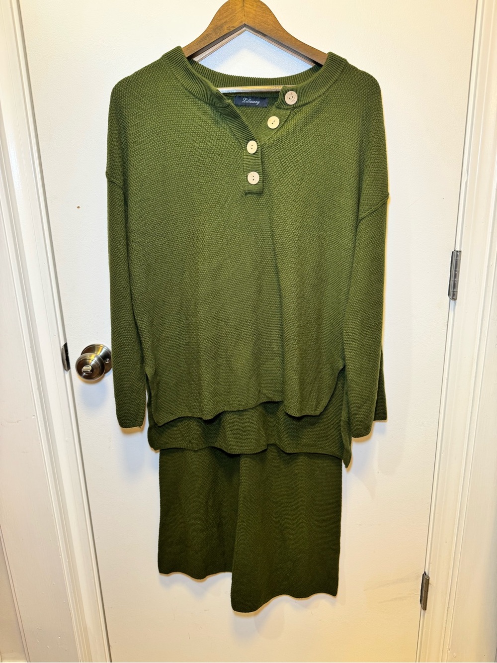 Olive Green Long-Sleeve Knit Top with Button Neck and Matching Pants Size Small